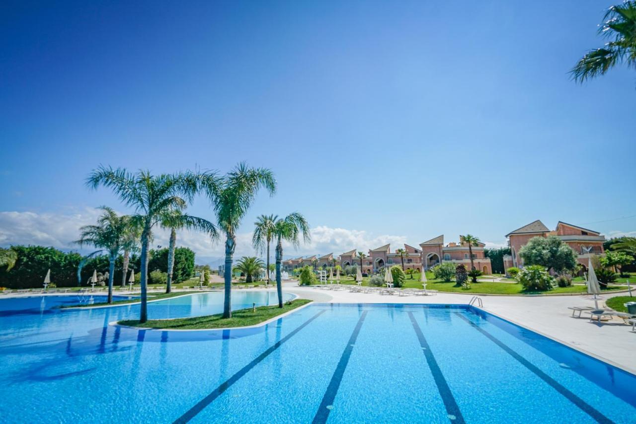 Bv Airone Resort มารีนา ดี ซีบารี ภายนอก รูปภาพ