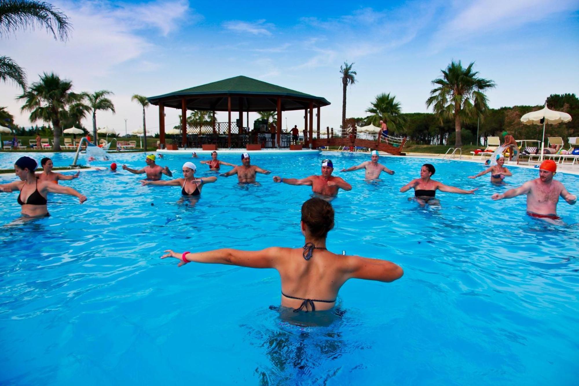 Bv Airone Resort มารีนา ดี ซีบารี ภายนอก รูปภาพ
