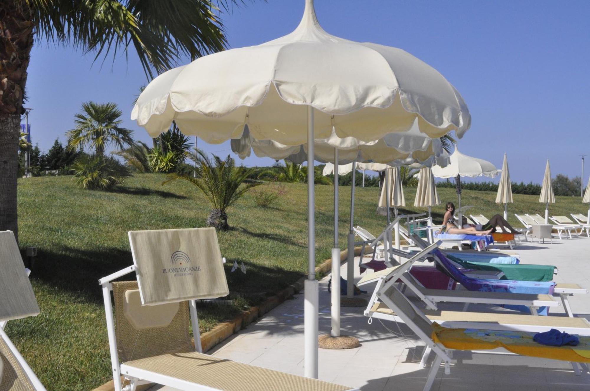 Bv Airone Resort มารีนา ดี ซีบารี ภายนอก รูปภาพ