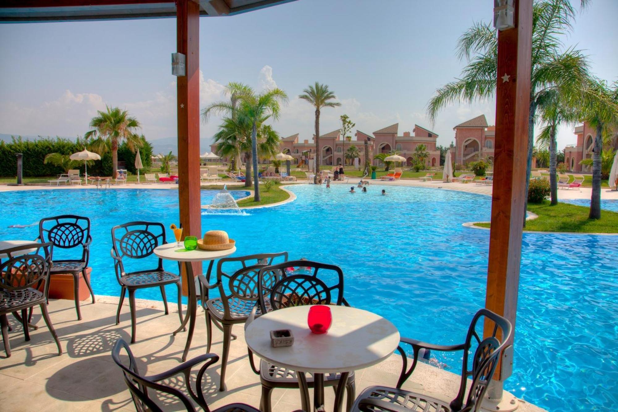 Bv Airone Resort มารีนา ดี ซีบารี ภายนอก รูปภาพ
